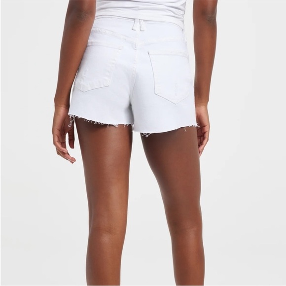 NWOT Good American good 90s short. Zipper fly. Size 18. - Picture 2 of 9